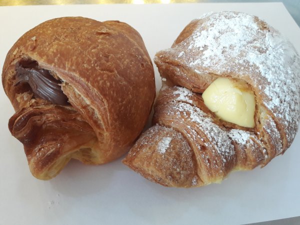 CORNETTI AL CIOCCOLATO